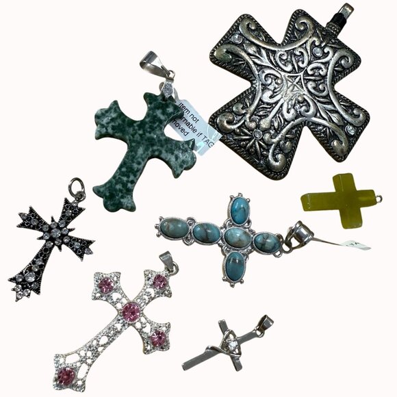 Lot Of 7 Cross Pendants Gothic, Cottagecore, Fairycore, Grunge, Punk, Religious - Picture 1 of 9